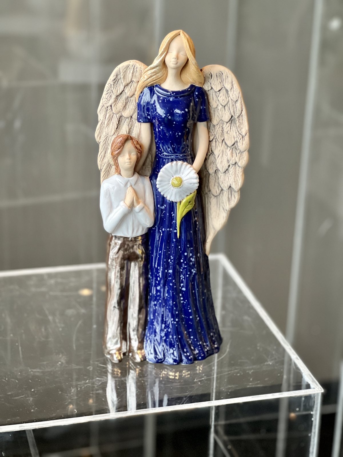 angelas sargas su berniuku - krikštynų pirmos komunijos dovana